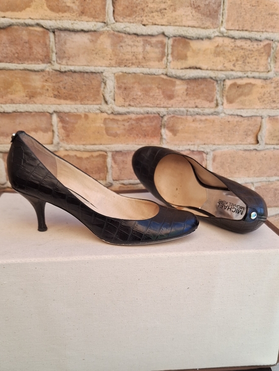 MICHAEL Michael Kors Shoes - MICHAEL Michael KORS Leather Heels In Black
